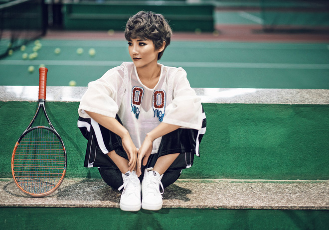 Vẻ gợi cảm của nữ MC rời bỏ VTV vì muốn khẳng định bản thân